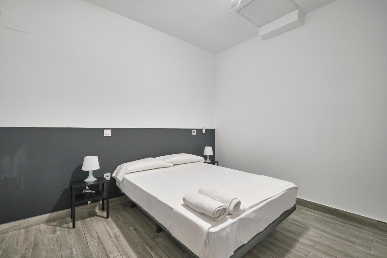Nunez De Arce Habitaciones Мадрид Екстериор снимка