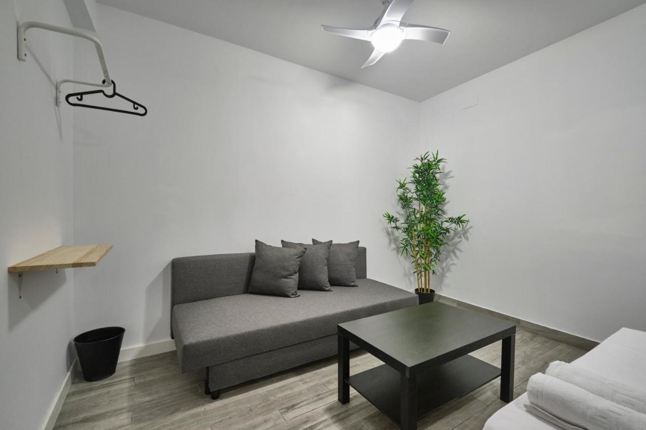 Nunez De Arce Habitaciones Мадрид Екстериор снимка