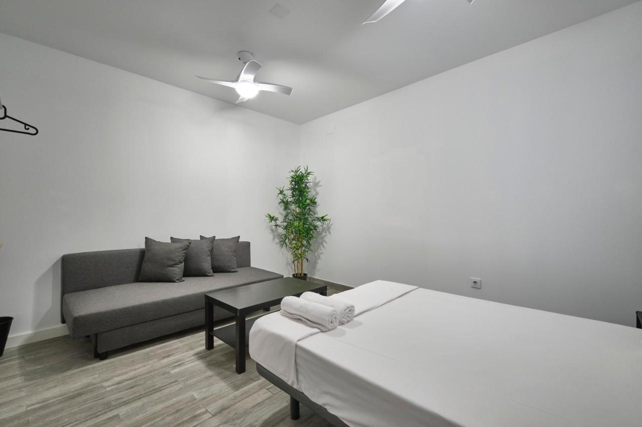 Nunez De Arce Habitaciones Мадрид Екстериор снимка